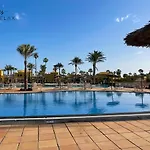 B-Rent Amazing Flat With Pool